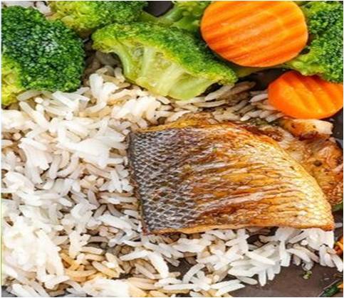 Kabeljauw met verse groenten en rijst Gezond recept kabeljauw broccoli rijst en wortels - gezond en makkelijk koken