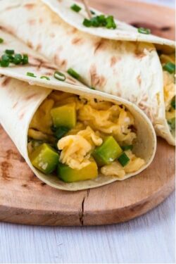 Wrap met roerei en avocado Recept wrap met roerei en avocado gezond lekker en snel
